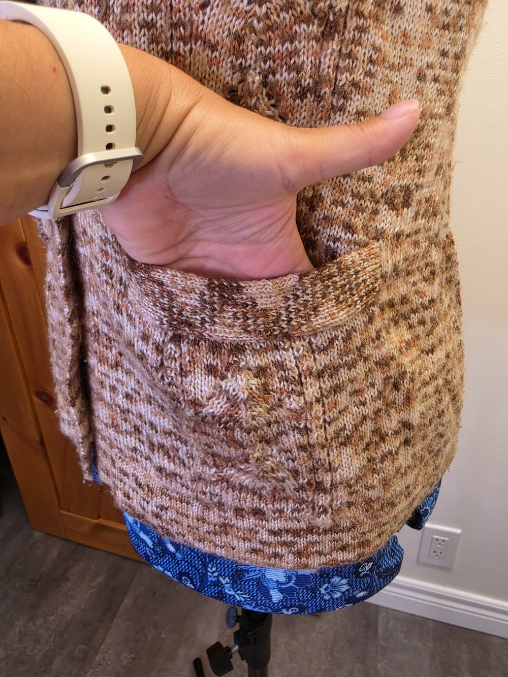 Vintage Brown Speckle V-Neck Button Front Sweater Vest - Picture 2 of 5